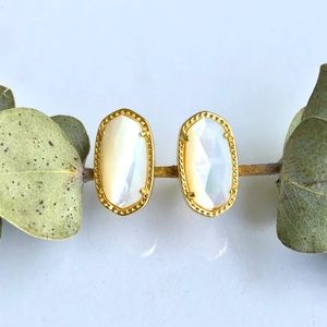 Kendra Scott Ellie Gold Earrings in Ivory Pearl